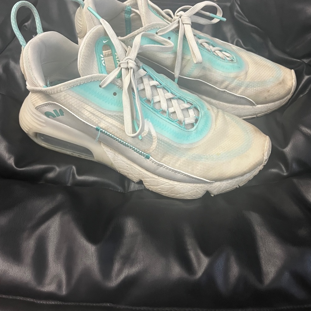Nike Air Max 90's - Need a good bath!!! Good condition (used)